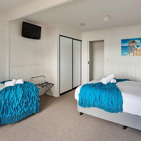 Kingfisher Cottage Beachfront At The Binalong Bay Exterior foto