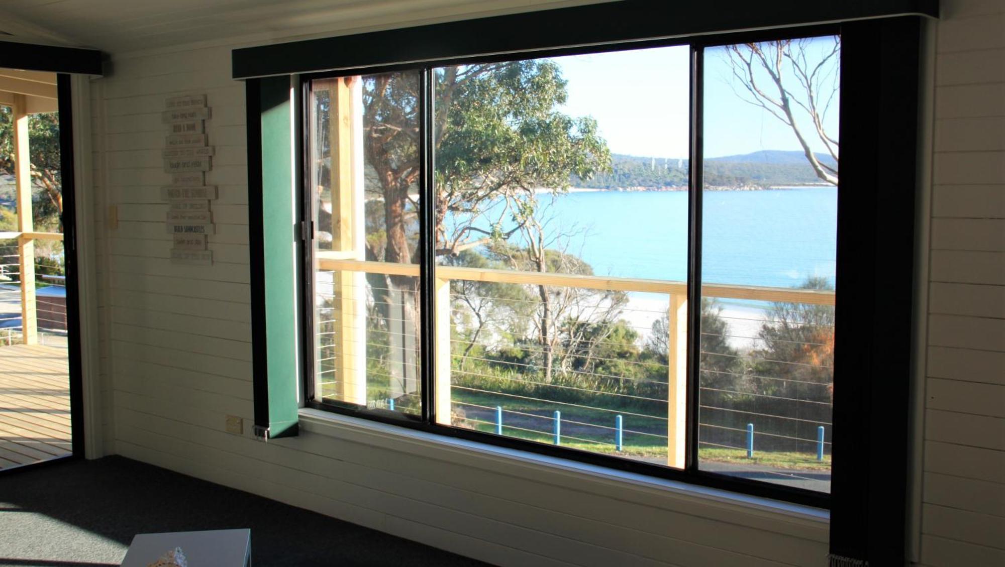 Kingfisher Cottage Beachfront At The Binalong Bay Exterior foto